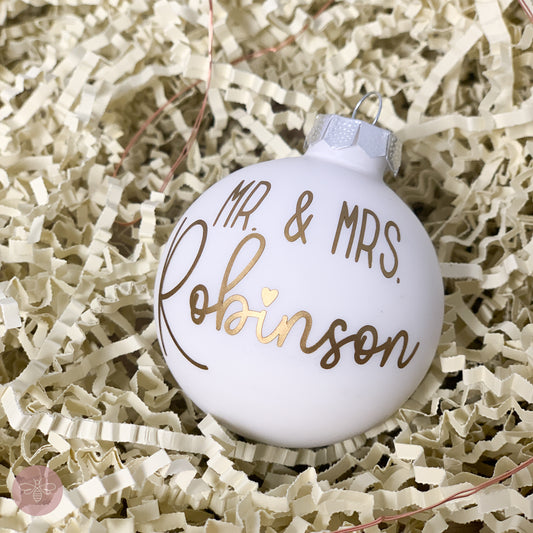 8cm Weihnachtskugel Mr & Mrs Nachname