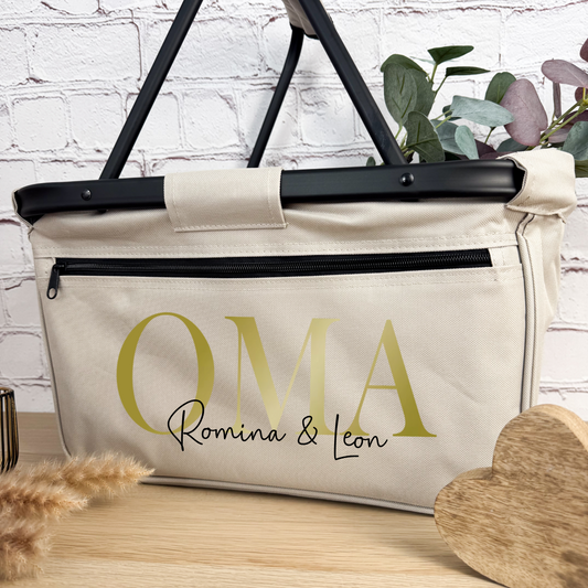 Personalisierter Einkaufskorb in Beige mit der Aufschrift 'Oma Romina & Leon', perfektes Geschenk für Oma zum Geburtstag oder Muttertag.