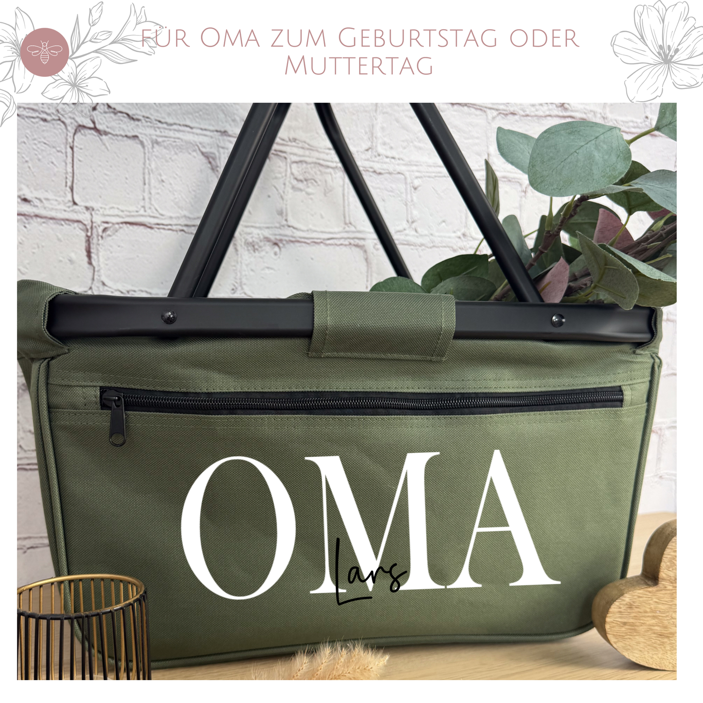 Olive Einkaufskorb mit Namen 'Lars' und weißem Aufdruck 'Oma', ideal als Geschenk zum Muttertag oder Geburtstag.