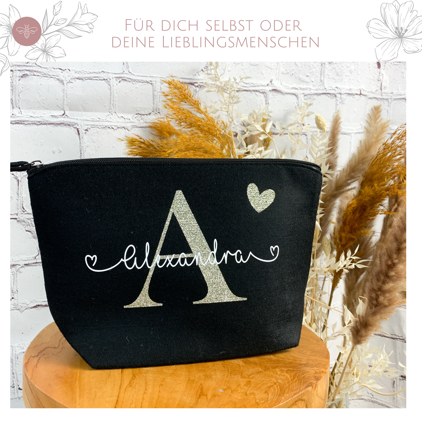 Glitzer-Kosmetiktasche mit Name Alexandra und Initiale A – liebevoll gestaltet für dich oder deine Lieblingsmenschen.