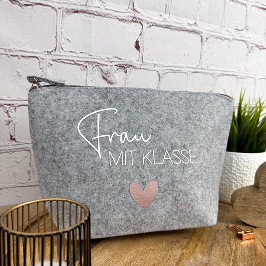 Kosmetiktasche Frau mit Klasse – perfekte Geschenkidee für Lehrerinnen zum Schuljahresende