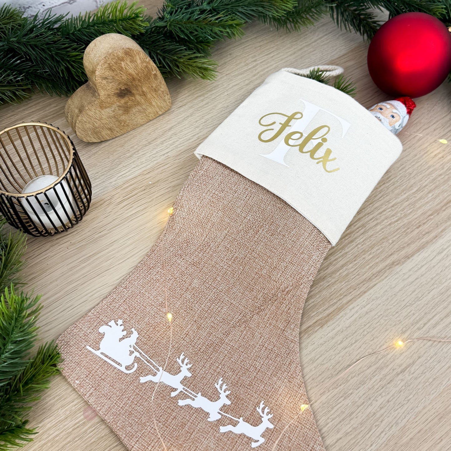 Nikolausstrumpf personalisiert mit dem Namen „Felix“ und einem Rentier-Motiv. Ideal als Deko oder Geschenk zum Nikolaus.