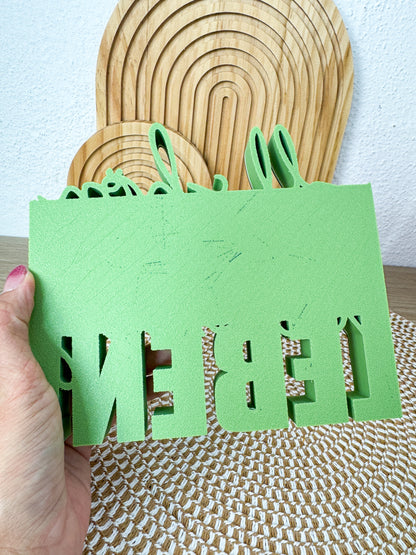 3D Schriftzug Gleichzeitig Leben Grün – B-Ware