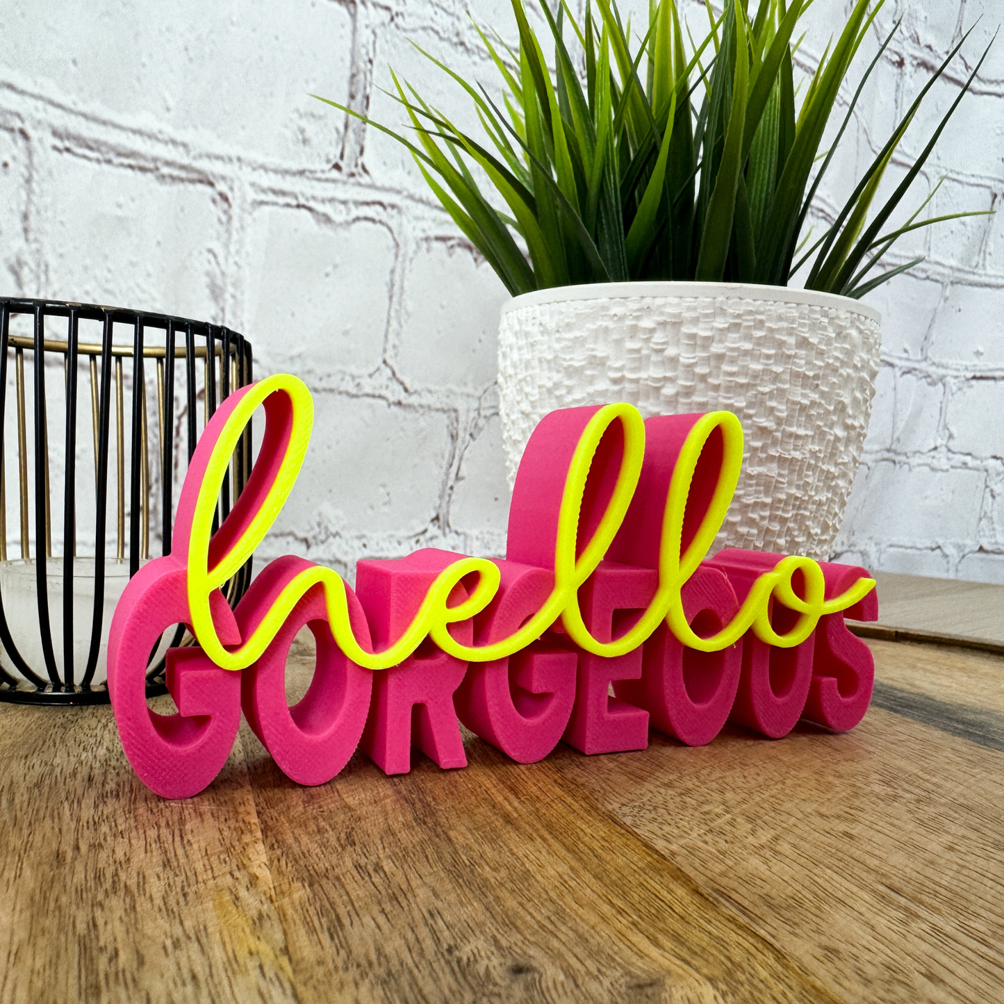 3D Schriftzug hello gorgeous - moderne Deko für dein Zuhause