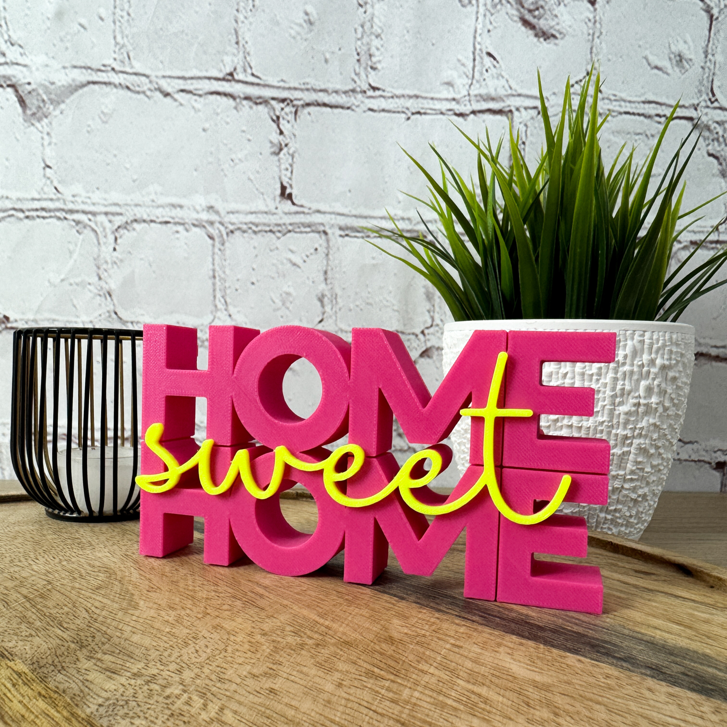 3D Schriftzug „home sweet home“ aus PLA in Pink und Gelb, dekorative Geschenkidee zum Einzug oder Umzug