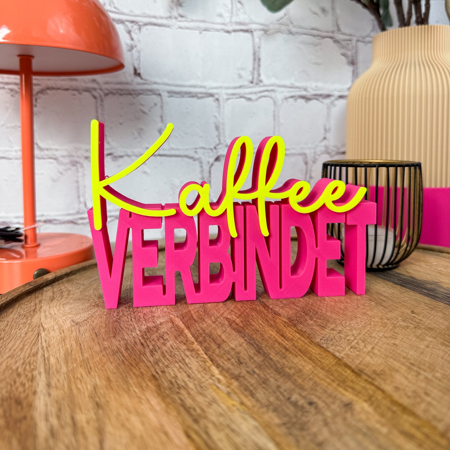 3D Schriftzug Kaffee verbindet