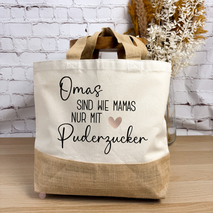 Baumwolljuteshopper mit Aufschrift „Omas sind wie Mamas nur mit Puderzucker“ als liebevolles Geschenk für Omas.