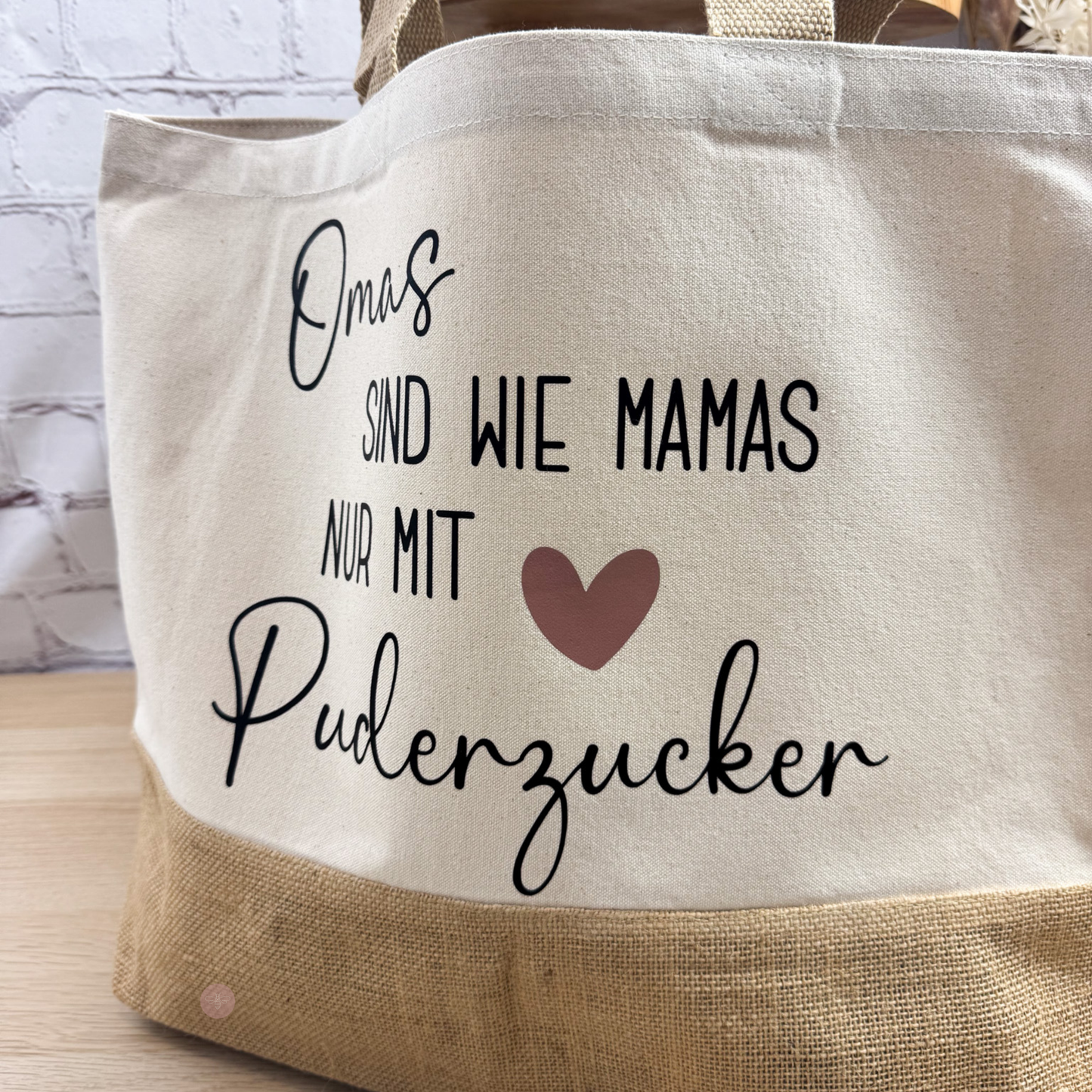 Personalisierte Tasche für Omas mit liebevollem Spruch – süßes Dankeschön für die beste Oma.