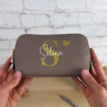 personalisierte Kosmetiktasche mit Namen, Initiale und Herz