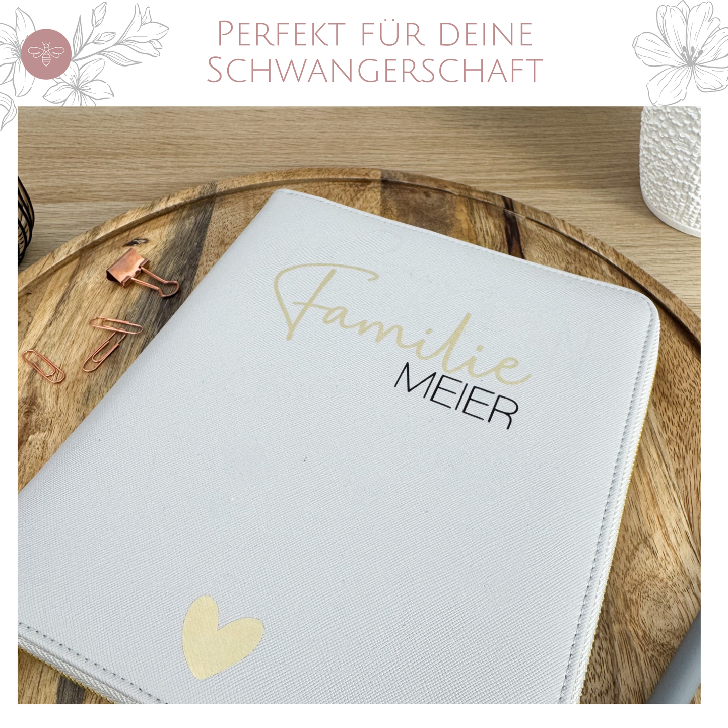 Familien Organizer mit Personalisierung auf Holzplatte – ideal für Schwangerschaft und Reisen
