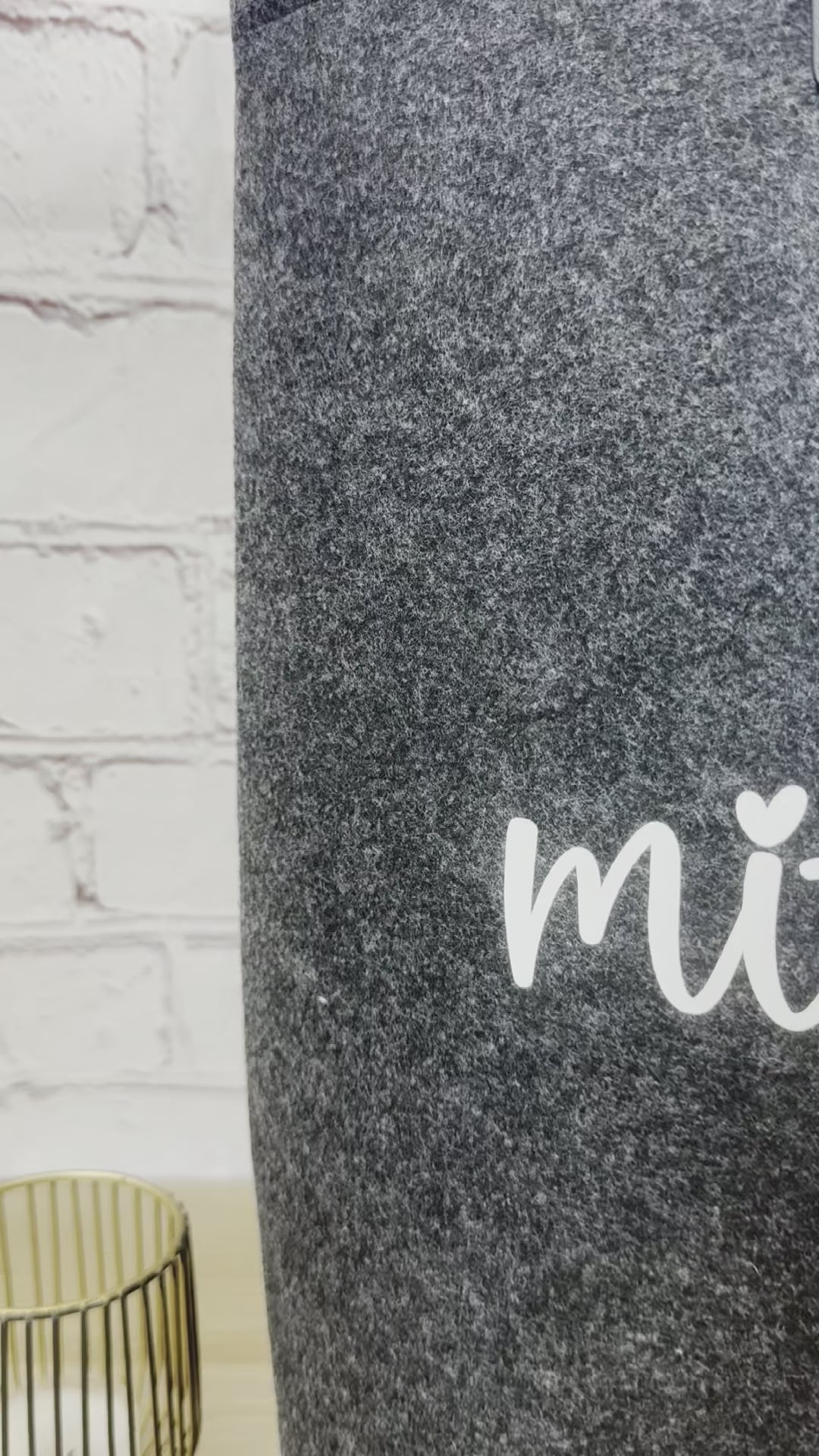 Produktvideo-Filz-Tasche-Frau-mit-Klasse-Abschiedsgeschenkfuer-Lehrerinnen