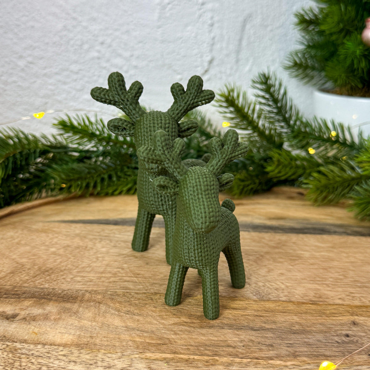 Nahaufnahme der Strickoptik-Oberfläche einer Rentier Figur aus dem 3D-Druck